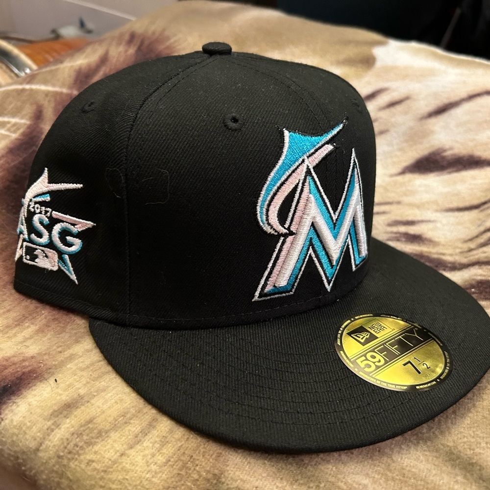 Miami Marlins New Era 59Fifty 7 1/2 Exclusive Fitted 2017 ASG Patch Pink Bottom